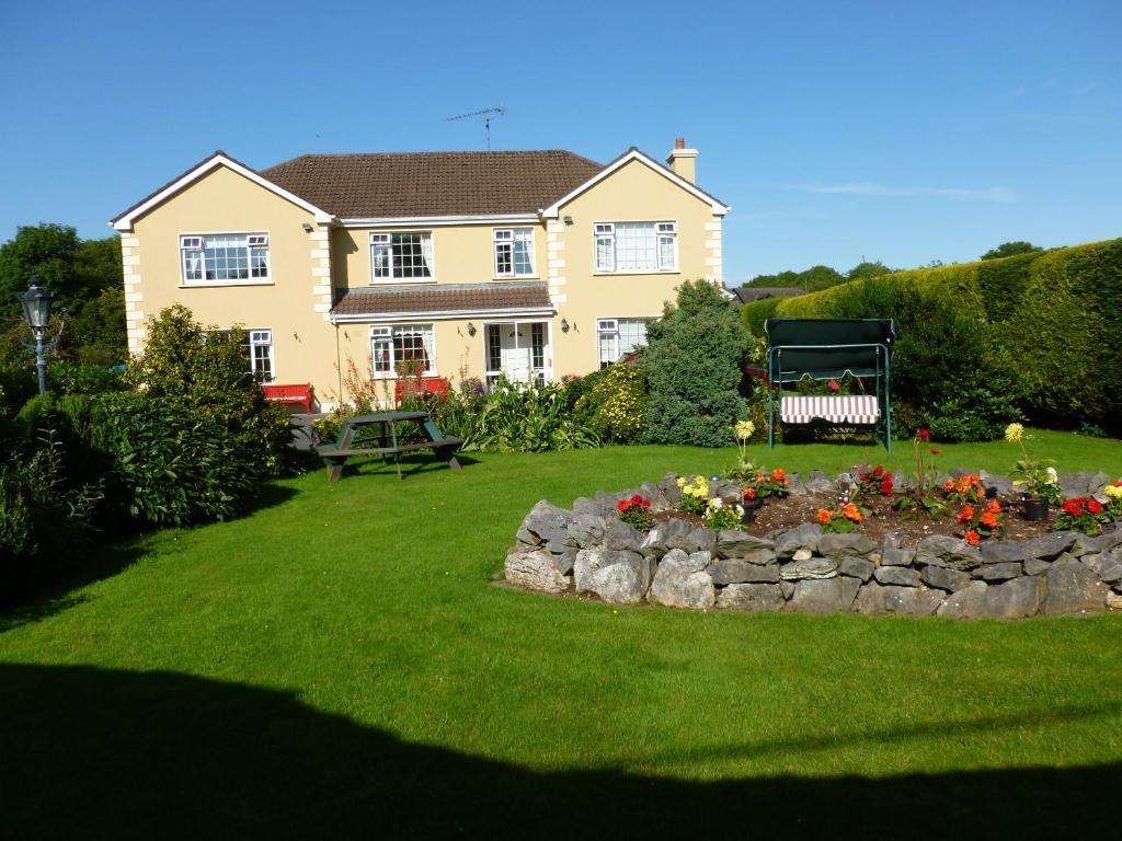 Riverwalk House B&B Oughterard Eksteriør bilde