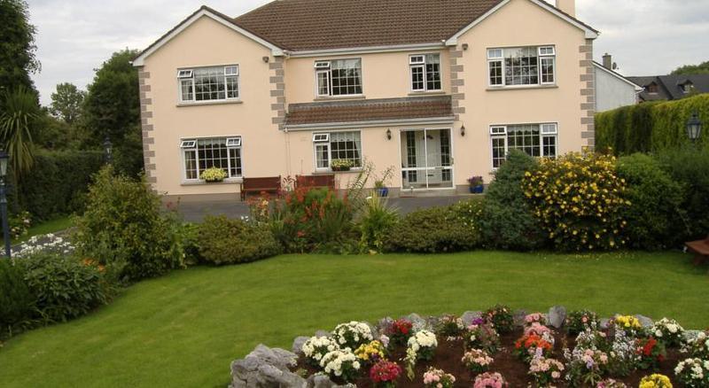 Riverwalk House B&B Oughterard Eksteriør bilde