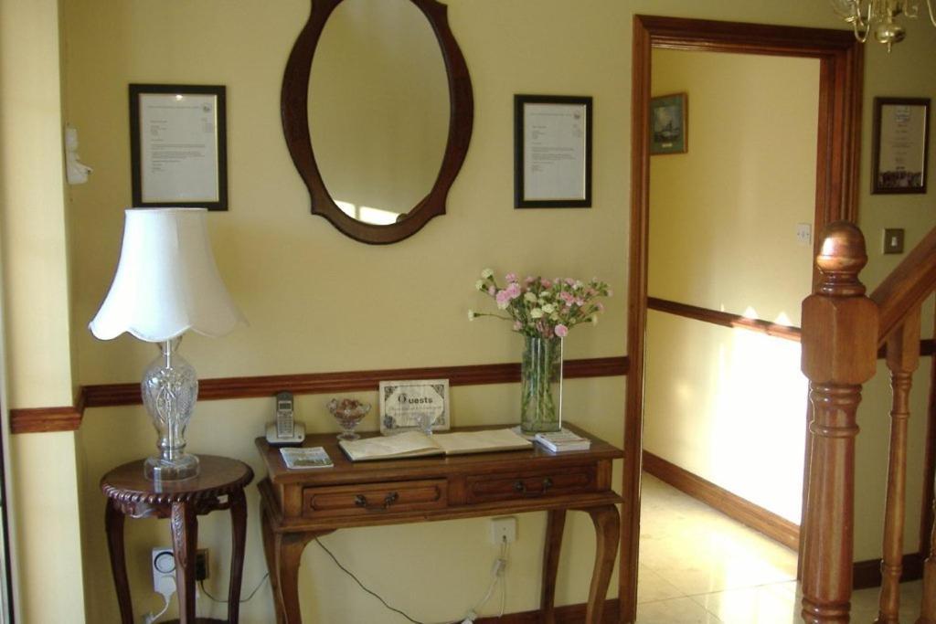 Riverwalk House B&B Oughterard Eksteriør bilde