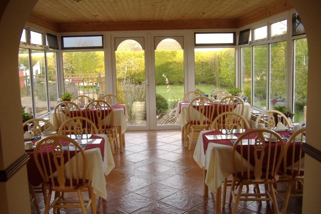 Riverwalk House B&B Oughterard Eksteriør bilde